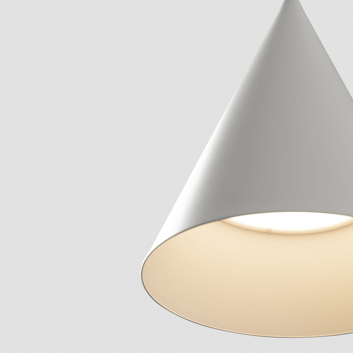 LINA minimalista LED függőlámpa részlete a Bazzikoshop kínálatában, Faro Barcelona, fehér kivitelben közelről