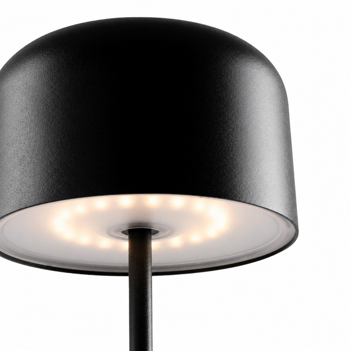 MAVIS 200 kültéri portable asztali lámpa LED fényforrása közeli felvételen a Bazzikoshop kínálatában, Faro Barcelona
