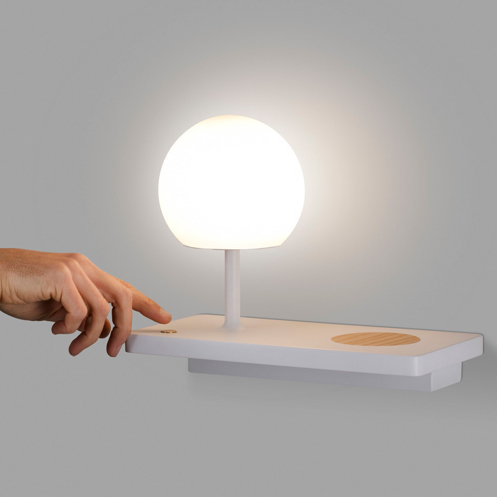 NIKO PC Right White beltéri LED fali lámpa érintésaktiválással a Bazzikoshop kínálatában, Faro Barcelona